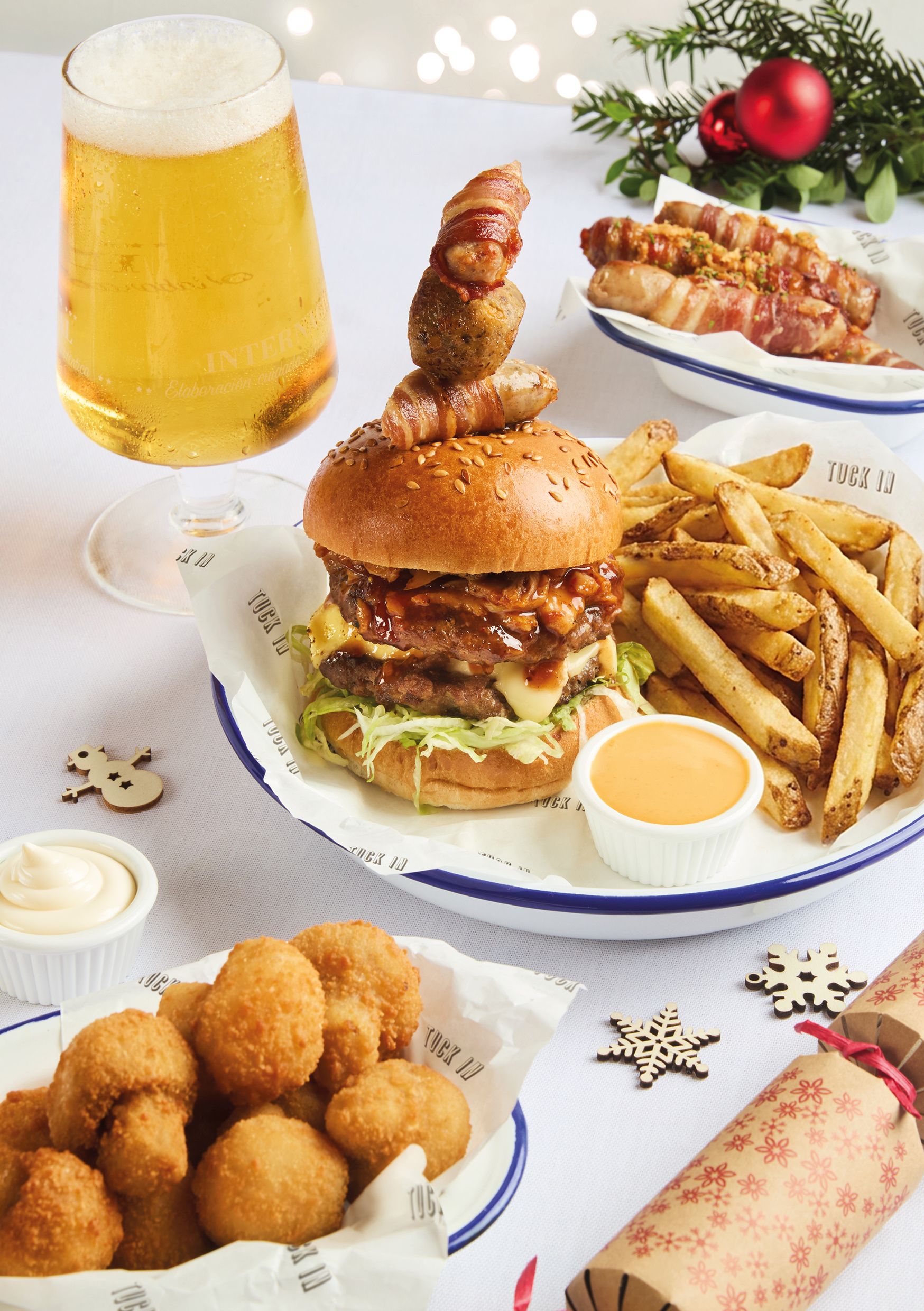 Festive Lunch & Dinner at The Three Crowns & Sugar Loaf in Kidderminster